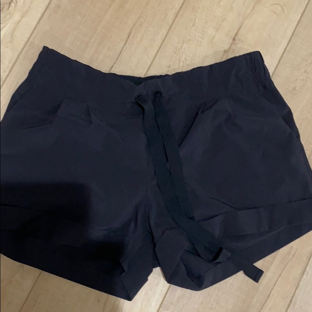 Lululemon Black Spring Break Away shorts